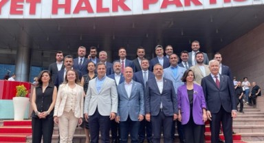 CHP İzmir'den dava sonrası birlik fotoğrafı
