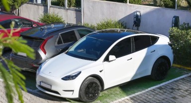 Elektrikli Araç Şarj İstasyonları İle 1400 Ağaca Bedel Temiz Enerji