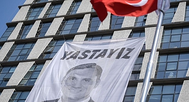 Ferdi Zeyrek gözyaşları ve alkışlarla uğurlandı