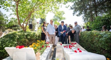 Merhum Başkan Piriştina mezarı başında anıldı