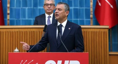 Özgür Özel, Ferdi Zeyrek'e kürsüden söz verdi: 'Atatürk'ün partisini iktidar yapacağız'