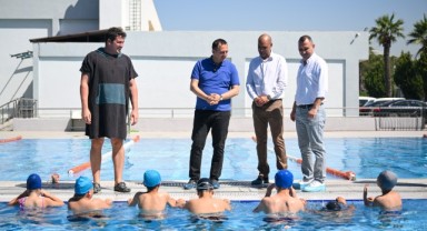 Bornova'da yüzme kurslarına büyük ilgi