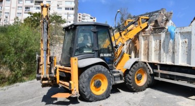 Çiğli’de moloza kararlı müdahale, halka çağrı…