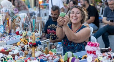 Karşıyaka Çarşısı kadın emeğiyle renkleniyor