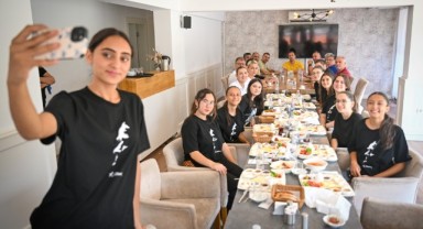 Namağlup takım Başkan Eşki ile buluştu