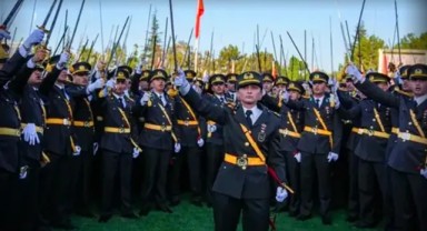 TSK’dan İhraç Edilen Atatürkçü Teğmenlere TSK’dan Akılalmaz Yasak