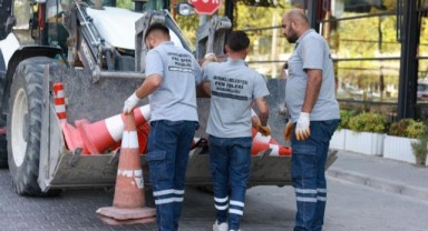Bayraklı'da kaldırım işgallerine geçit yok