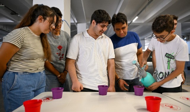 Bornova'da özel çocuklara tarım eğitimi