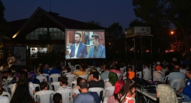 Bornova’da Yaz Akşamlarına Sinema Büyüsü