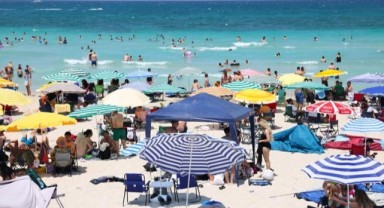 Çeşme Belediyesi plajları bir kez daha Mavi Bayrak kazandı