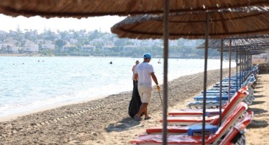 Çeşme Belediyesinden 19 plajda 7/24 temizlik