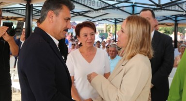 Dikili’de Ferdi Zeyrek Parkı Açıldı
