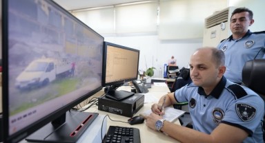 Konak’ta çevreyi kirletenlere kameralı takip: Milyonlarca lira ceza!