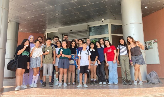 Minik kaşifler Bornova’da bilimin izinde