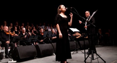 Atatürk’ün Sevdiği Şarkılar Bornova’da yankılandı