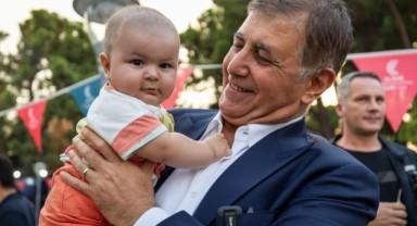 Başkan Tugay’dan çocuklara özel ilgi