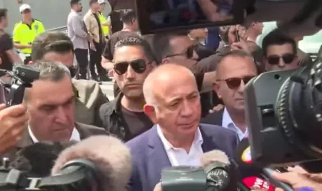 Kayyım Olarak Atanmıştı! Gürsel Tekin İstanbul İl Başkanlığı Binasına Girdi