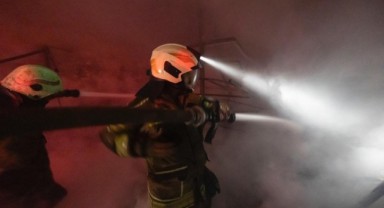 Kemalpaşa’da sanayi sitesinde çıkan yangın kontrol altına alındı