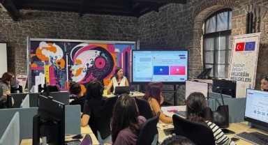 Büyükşehir’den gençlere “Canva” eğitimi