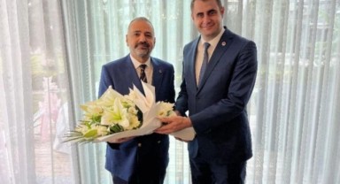 CHP İzmir'de devir-teslim töreni