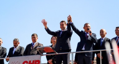 CHP İzmir’de Kongre Öncesi Flaş Gelişme
