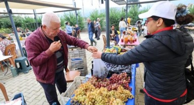 Efes Tarlası Yaşam Köyü’nde Üretici Pazarı açıldı