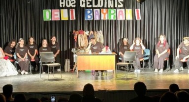 Genç İzmir’den tiyatroseverlere “Deli Bayramı” oyunu
