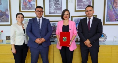 Karabağlar Belediyesi’nden İşçilere En Yüksek Promosyon