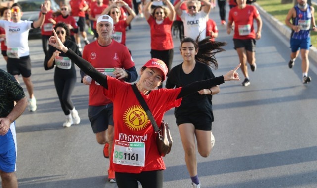Karşıyaka Ata’dan Ana’ya koşuyor!