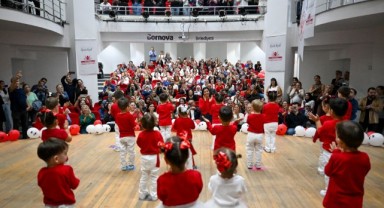 Miniklerden büyük Cumhuriyet coşkusu