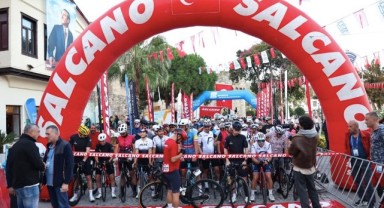 VeloTürk Gran Fondo Çeşme’de pedallar barış ve spor için döndü