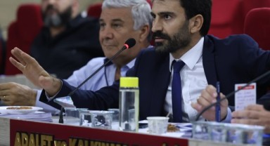 AK Parti’den CHP’li Başkana tepki: “Polemiği bırak vizyona bak”