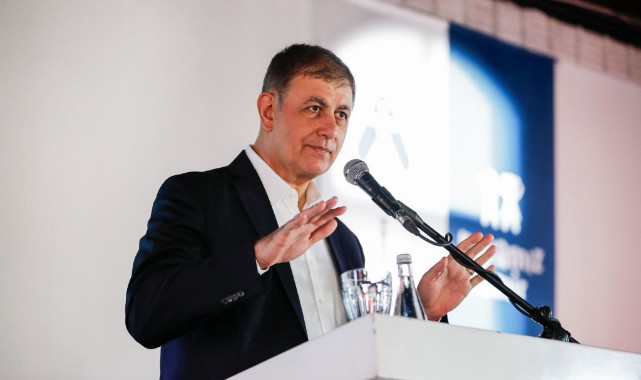 Başkan Tugay: Korkmayın yalnız değilsiniz