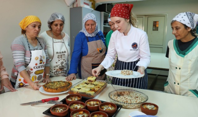 Bucalı Kadınlar Evka-1 Semt Evi’nde Dünya Mutfağıyla Buluşuyor
