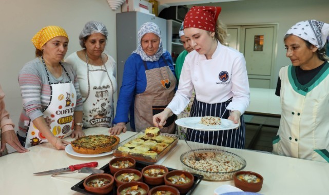 Bucalı Kadınlar Evka-1 Semt Evi’nde Dünya Mutfağıyla Buluşuyor