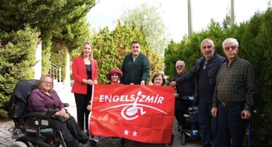 Çeşme Belediyesi Alaçatı Ek Hizmet Binası Kırmızı Bayrak Ödülü aldı