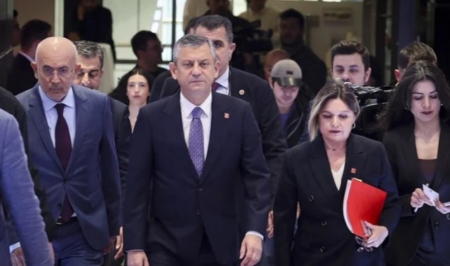 CHP’de kritik toplantıda değişim sinyali: Bazı isimlerle yollar ayrılacak