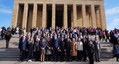 CHP İzmir Anıtkabir'de Atasının Huzurunda