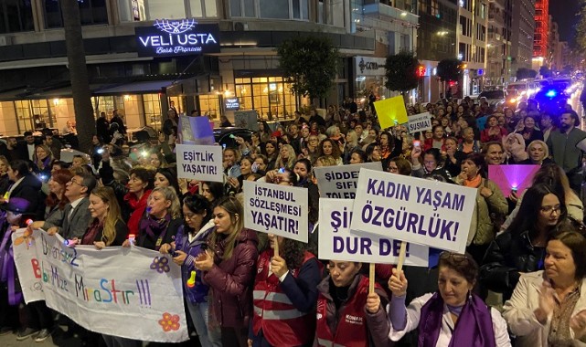 CHP İzmir'in Kadınlarından Şiddete Karşı Üç Eylem