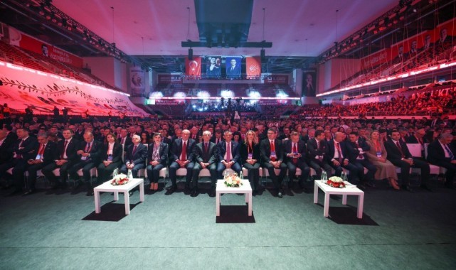 CHP kurultayında kritik karar: PM üye sayısı 80'e çıktı