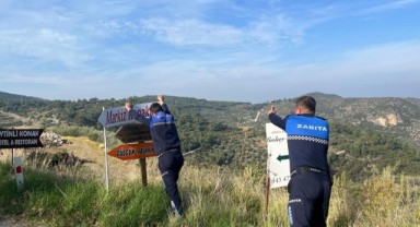 Efes Selçuk’ta Görüntü Kirliliği Yaratan Tabelalar Kaldırılıyor