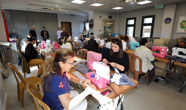 Efes Selçuk'ta kadınlar dikiş atölyesinde buluştu