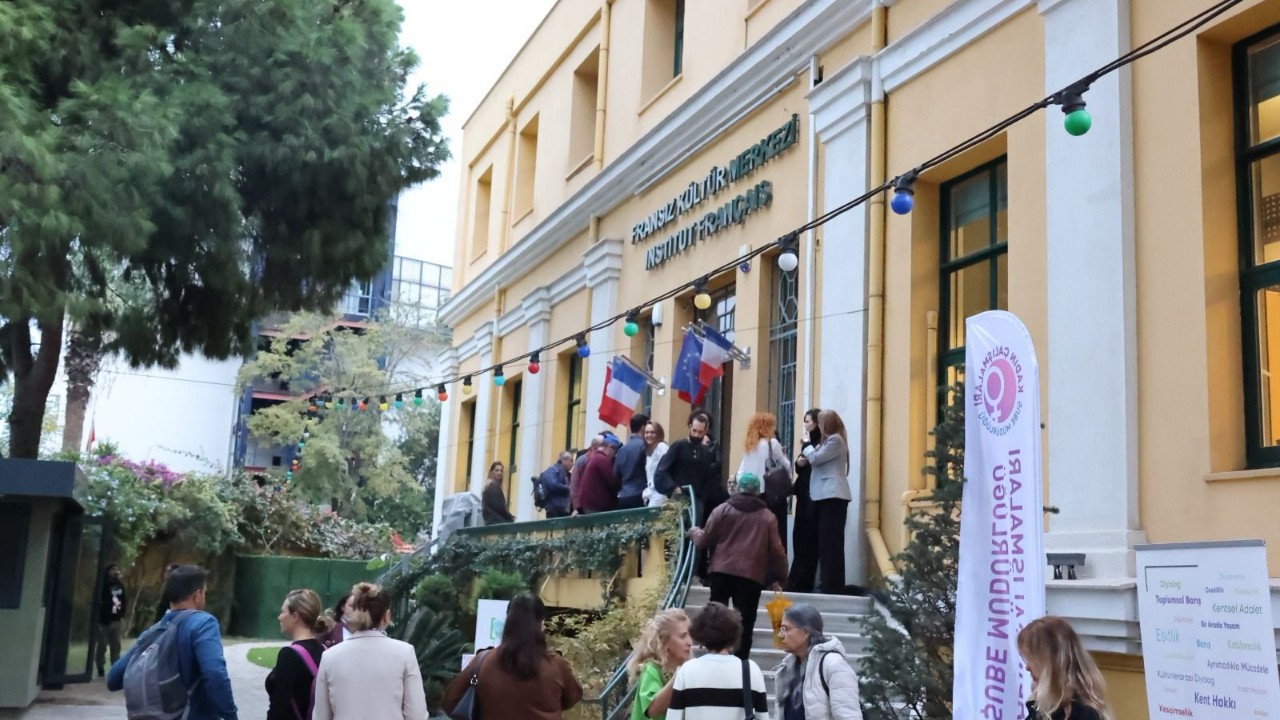 İzmir’de kadınlar şiddete karşı yürüyecek