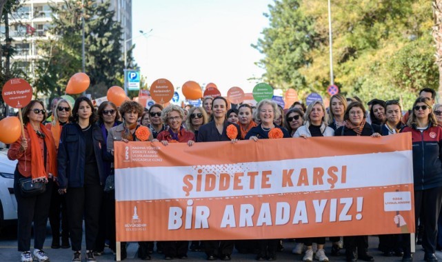 Kadına şiddete karşı “turuncu” yürüyüş
