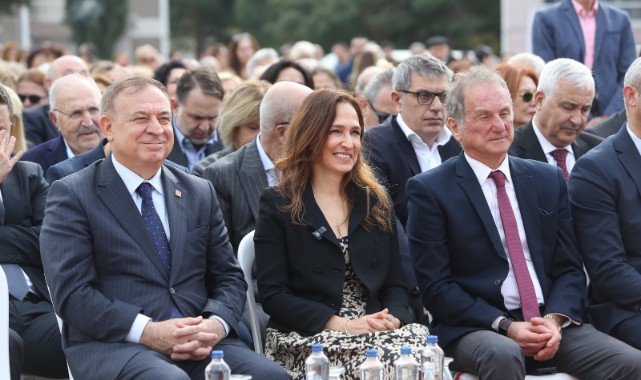 Karşıyaka’da görkemli açılış: Zübeyde Hanım Sosyal Tesisi hizmette!