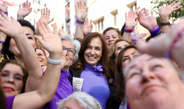 Karşıyaka’dan dayanışma çağrısı: Şiddete karşı ses çıkar!