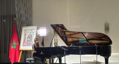 Piyanonun Genç İncisi Ayşe Nil, Uluslararası Başarısıyla Narlıdere’yi Gururlandırdı