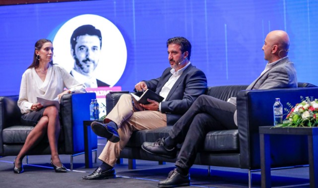 Teknoloji ve İnovasyon Zirvesi’nde söz uzmanların: “Yapay zekayla insanlık tarihini değiştirecek muazzam eşik aşıldı”