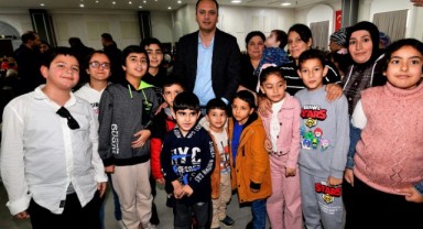 Başkan Eşki, Bornovalılarla yılbaşı yemeğinde buluştu