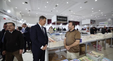 Başkan Tugay 13. Burdur Kitap Fuarı’nın açılış törenine katıldı